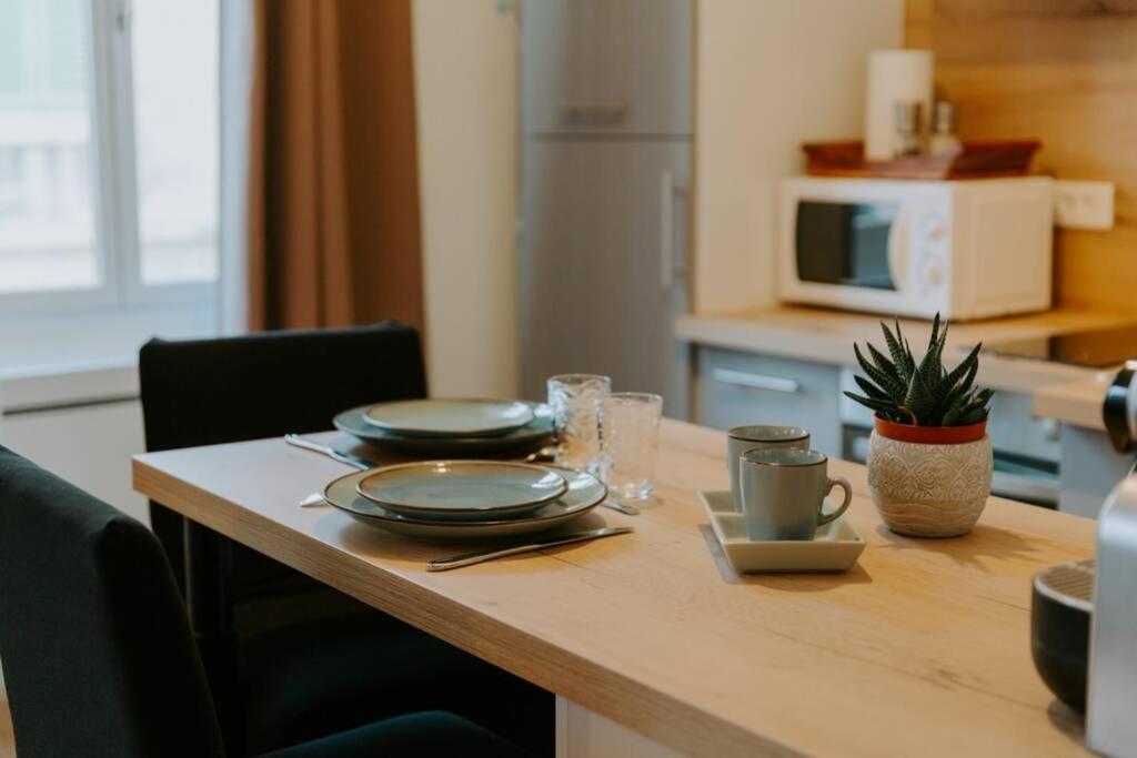 Les Berges Du Roubion Studio Cosy Et Moderne Μοντελιμάρ Εξωτερικό φωτογραφία